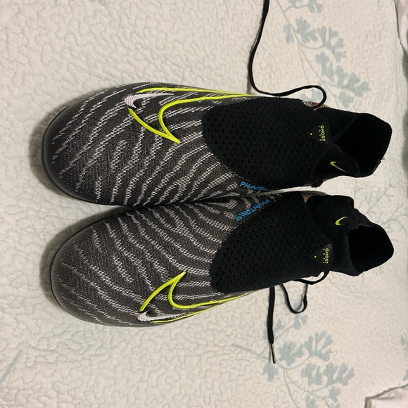 Cleats Nike phantom super hard to find - Picture 6 of 11